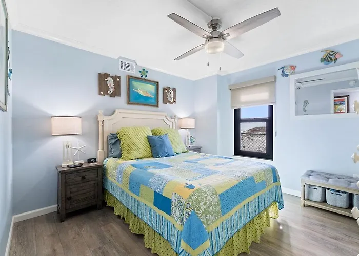 Salty Feet Retreat - Ocean Breeze East - 3 Br * Pensacola