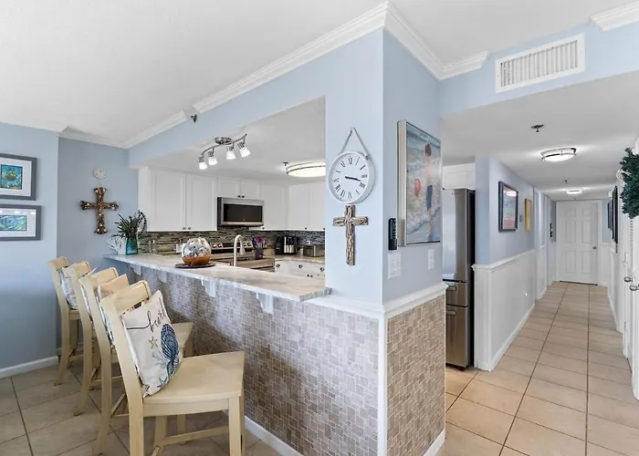 Salty Feet Retreat - Ocean Breeze East - 3 Br *
